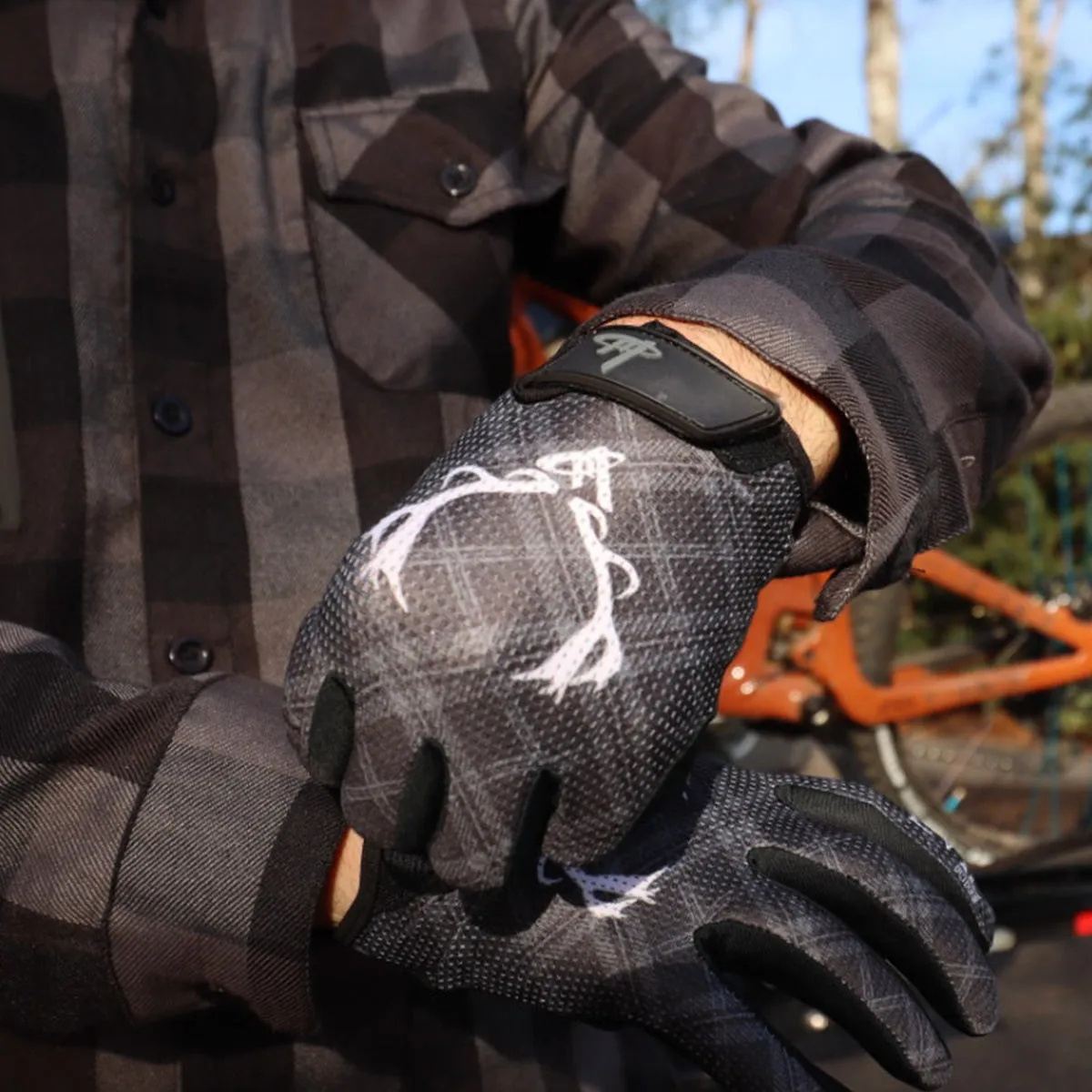 ANTLER  //  SHRALP GLOVE